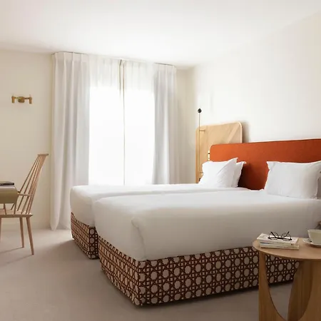Grand Hotel Le Plessis-Robinson