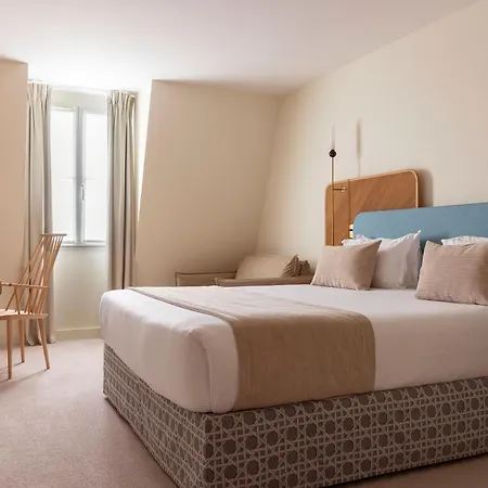 Grand 4* Le Plessis-Robinson
