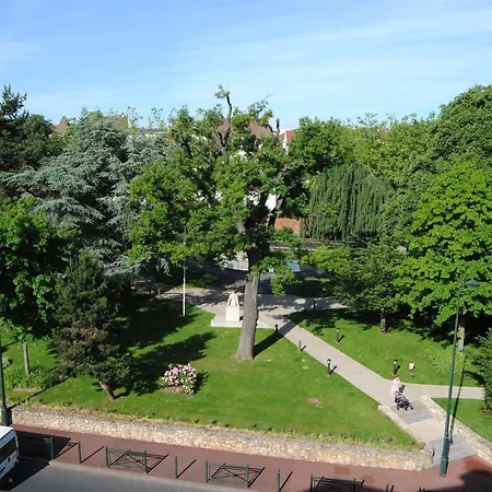 Grand 4* Le Plessis-Robinson