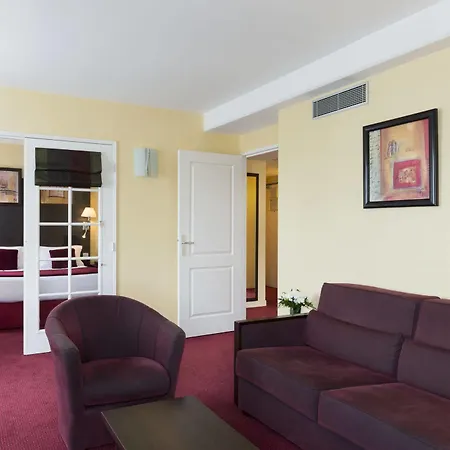 Grand Hotel Le Plessis-Robinson