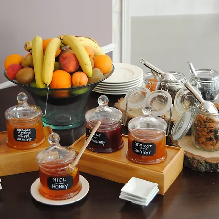 Otel Grand Le Plessis-Robinson