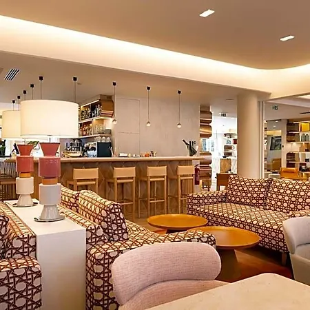 Hotel Grand Le Plessis-Robinson