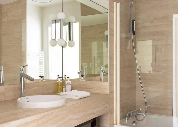 普莱西斯大酒店 酒店 勒普莱西-罗班松