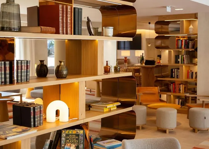 Grand 4* Le Plessis-Robinson