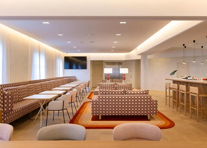 普莱西斯大酒店 酒店