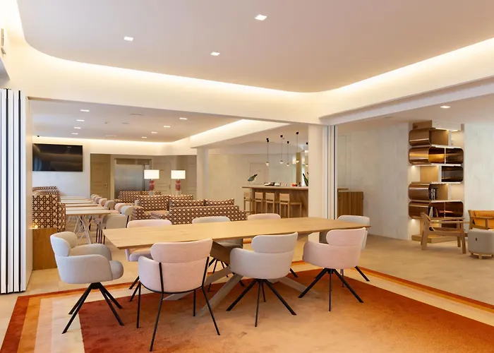 普莱西斯大酒店 4*