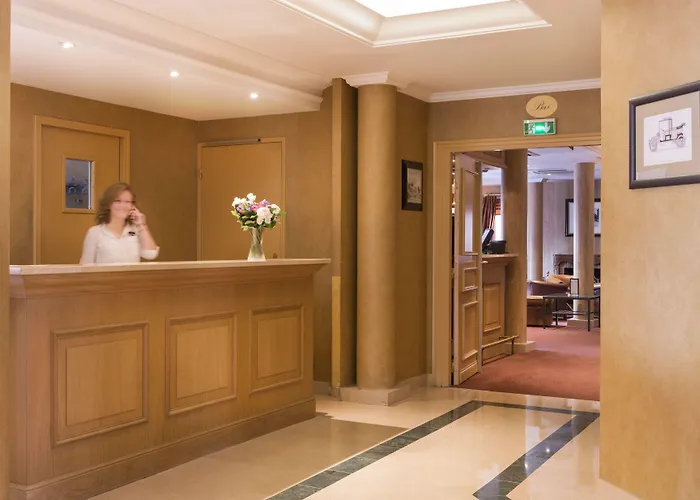 酒店 普莱西斯大酒店 勒普莱西-罗班松