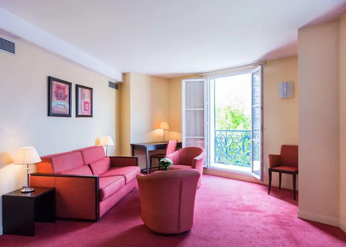 普莱西斯大酒店 酒店 4*