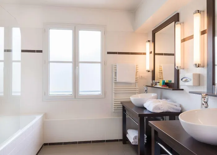 普莱西斯大酒店 酒店 勒普莱西-罗班松