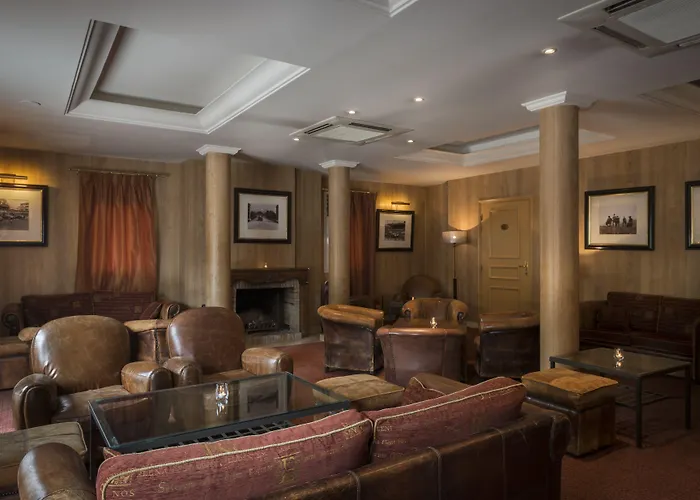 普莱西斯大酒店 4* 勒普莱西-罗班松