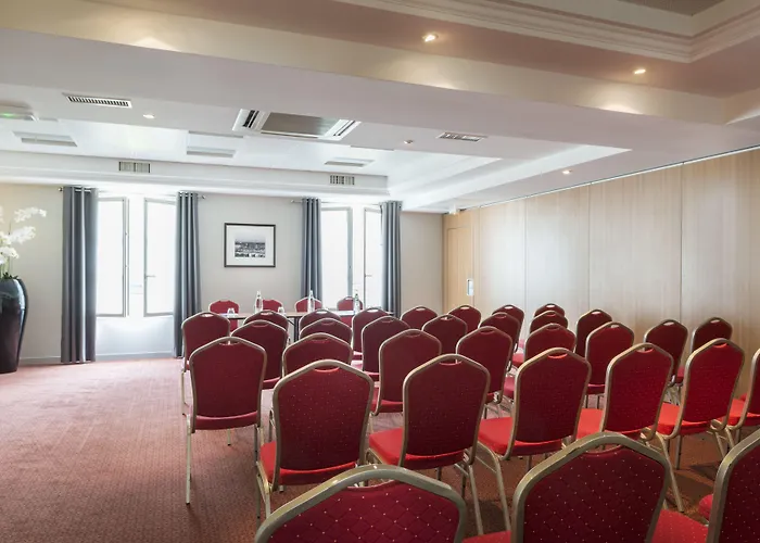 酒店 普莱西斯大酒店 勒普莱西-罗班松