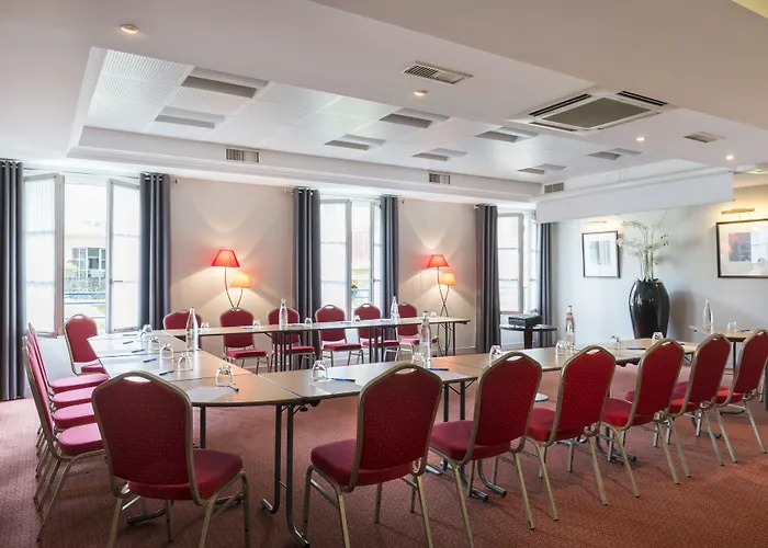 普莱西斯大酒店 酒店 勒普莱西-罗班松