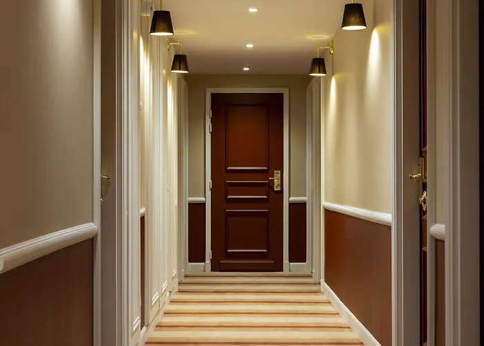 普莱西斯大酒店 酒店 勒普莱西-罗班松