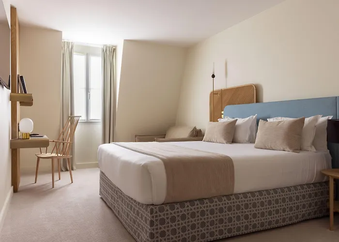 普莱西斯大酒店 4* 勒普莱西-罗班松