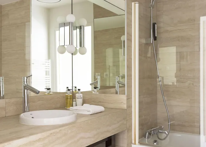 普莱西斯大酒店 酒店 勒普莱西-罗班松