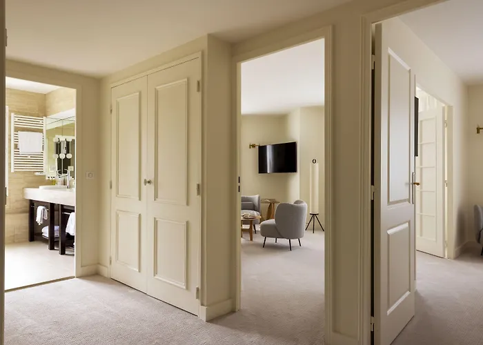 普莱西斯大酒店 勒普莱西-罗班松